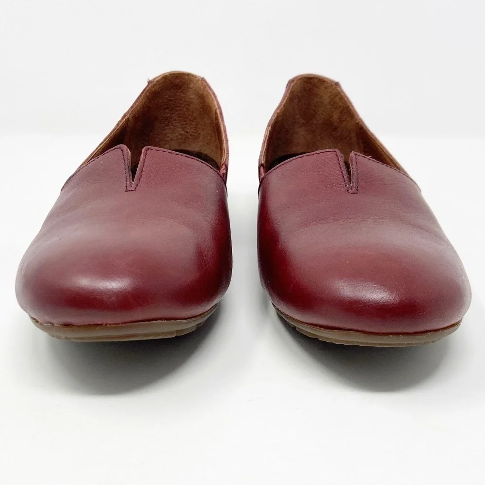 BORN | Red Leather Serba Slip-ons Women's 7 - Picture 5 of 12
